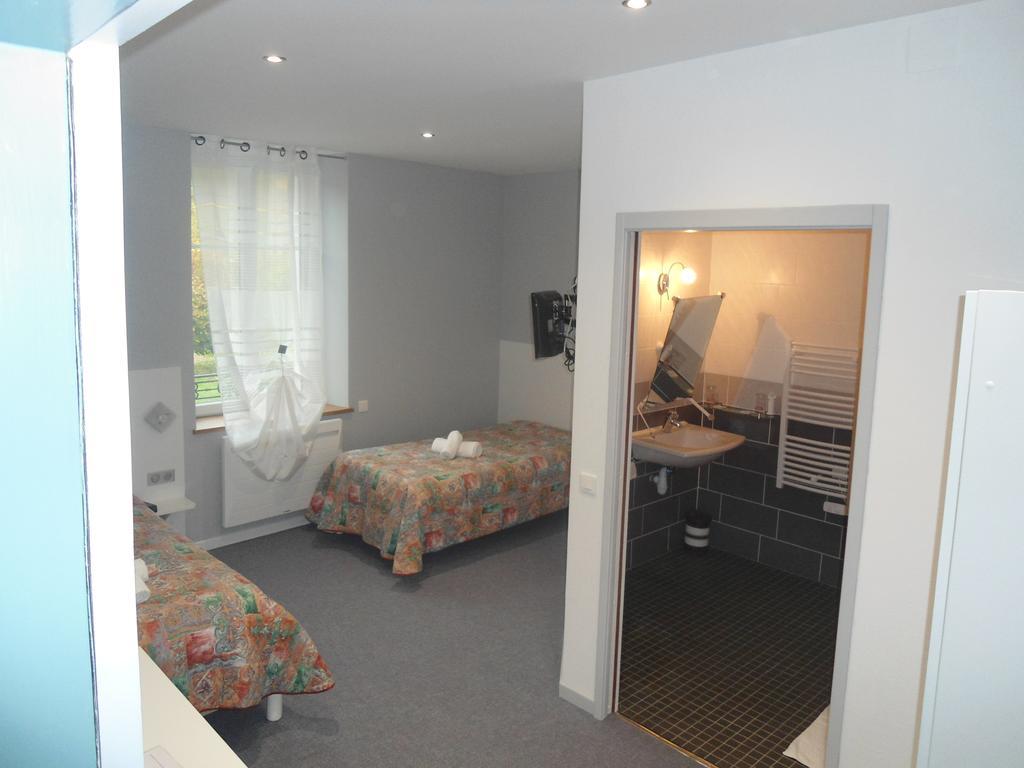 Hotel Des Vosges Contrexeville Room photo